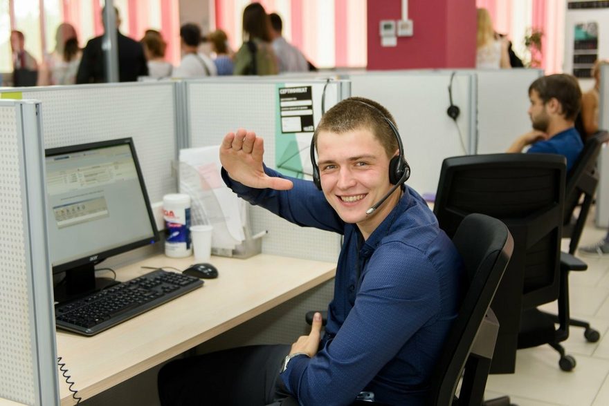 Мастер-консультант Tecno Service на связи